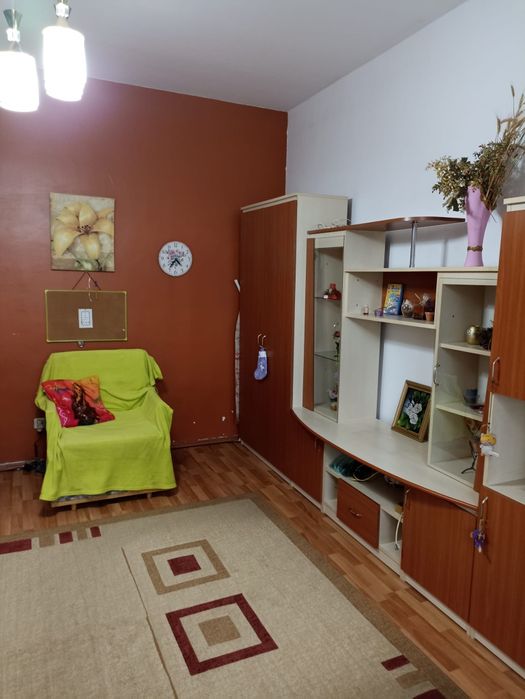 Apartament o camera de inchiriat