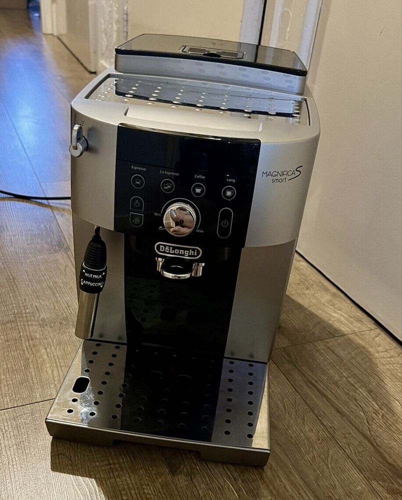 Кафеавтомат DeLonghi ECAM250.33.TB Magnifica S Smart