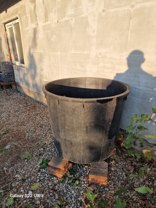 Butoi din plastic 500 l