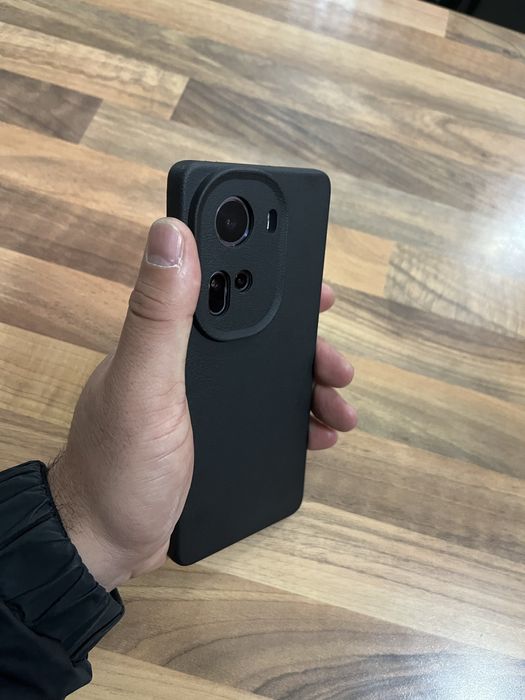 Oppo Reno 11 5G почти новый