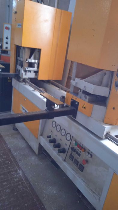 Vând mașină de lipit la 2 capete