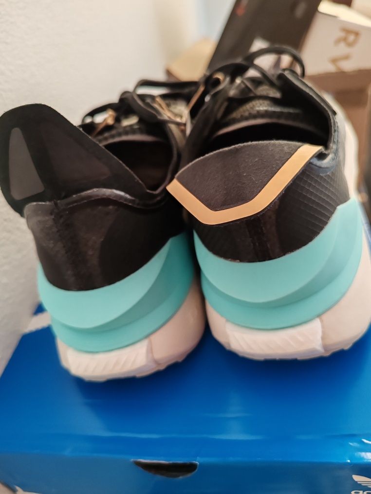Vind adidași mărimea 43 model clasic