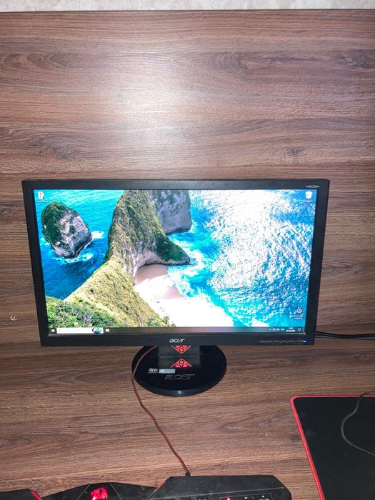 Монитор 1600x900 acer