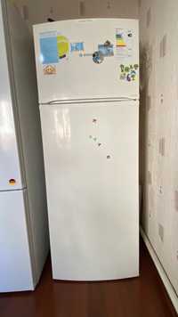 Холодильник большой BOSCH класс А.