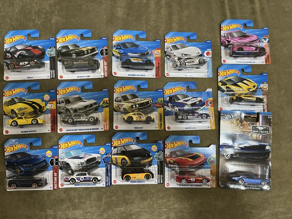 Hot wheels колички