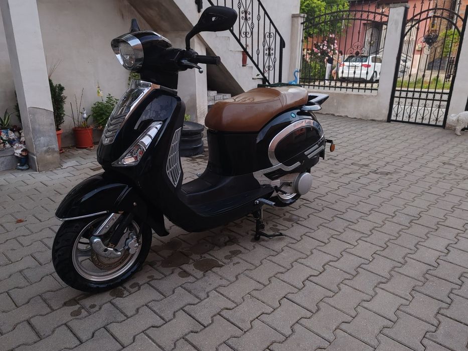 Scuter Razzo Venice Capri 125