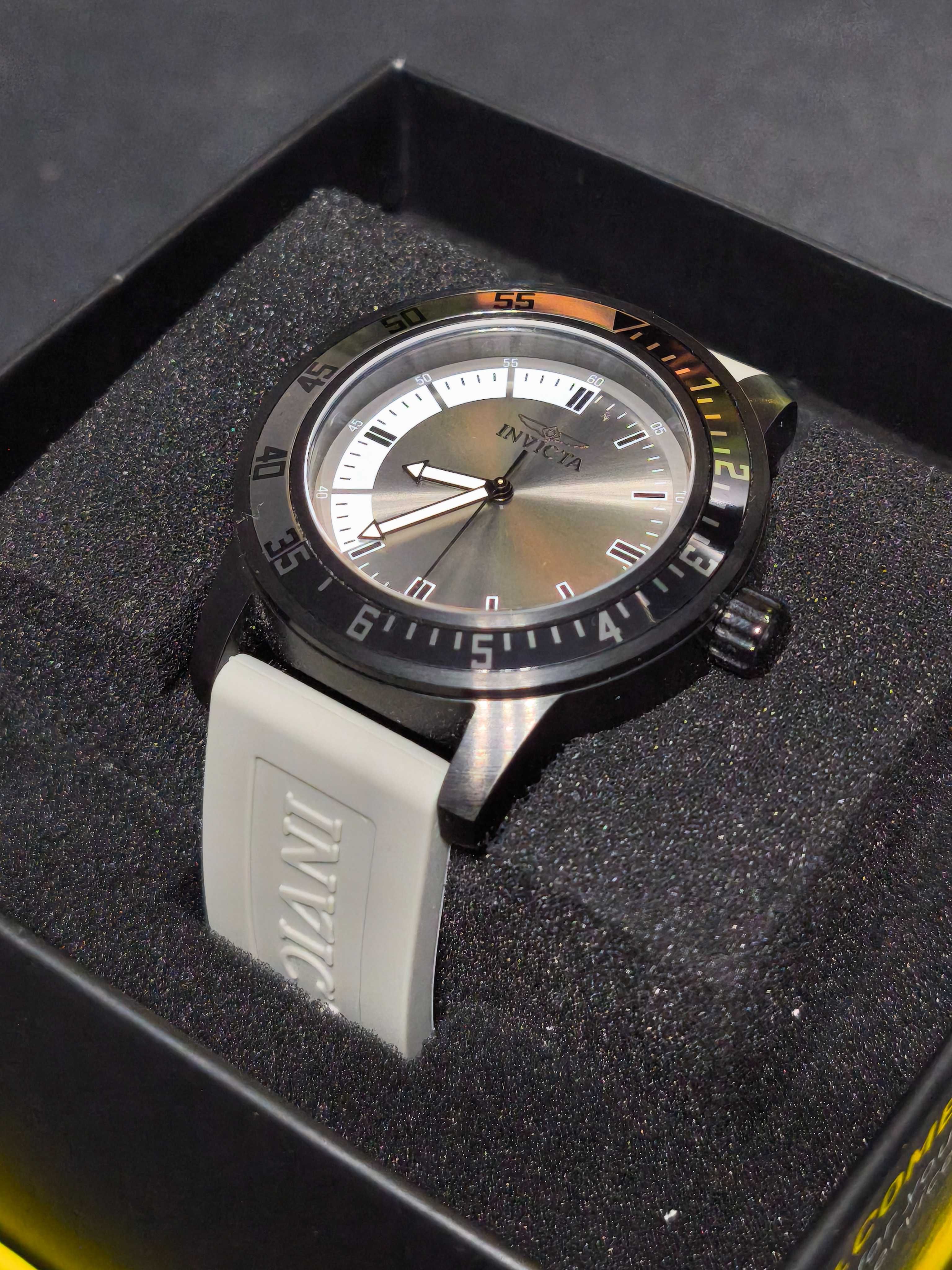 Мъжки часовник Invicta Specialty 35684