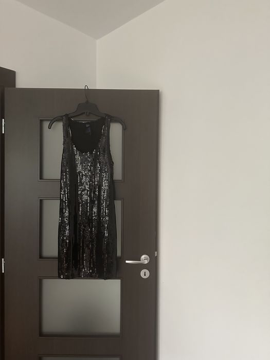 Rochie neagra cu paiete S-M