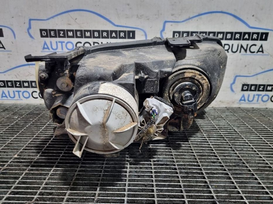 Far Stanga Suzuki Grand Vitara 2006 - 2012 SUV 4 Usi (1263) Cu lupă