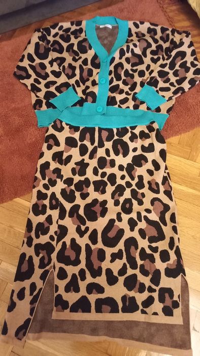 Дамски костюм плетиво