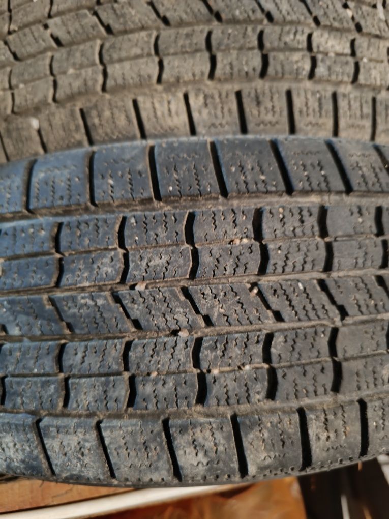 Зимние шины 205/70/R15