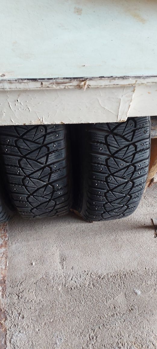Зимние шины Good Year 185/65 R15