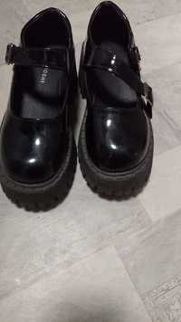 Туфли цвет черный