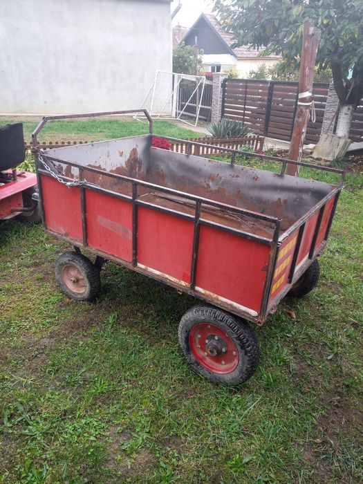 Tractoras tuns gazon