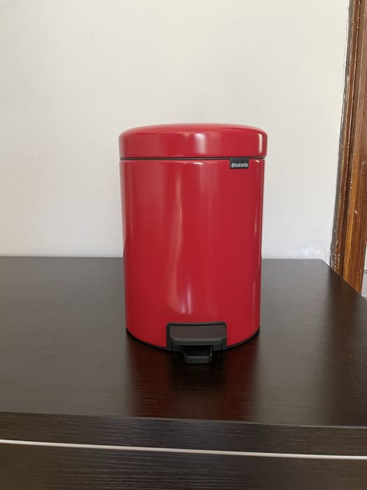 Продавам кошче за боклук за стая/офис/баня - барабантия 5л червено