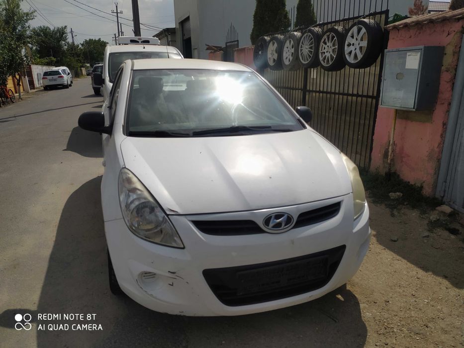 Dezmembrez Hyundai i20 și Hyundai j10