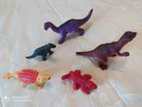 Dinozauri jucărele de plastic