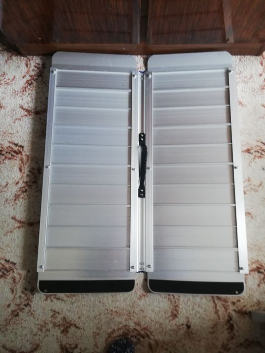 Алуминиева телескопична рампа тип КНИГА, нова.