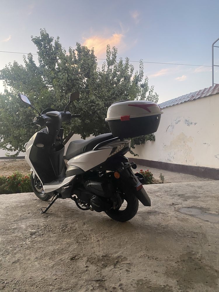 скутер, skuter GTS italy 125cc modeli sotiladi