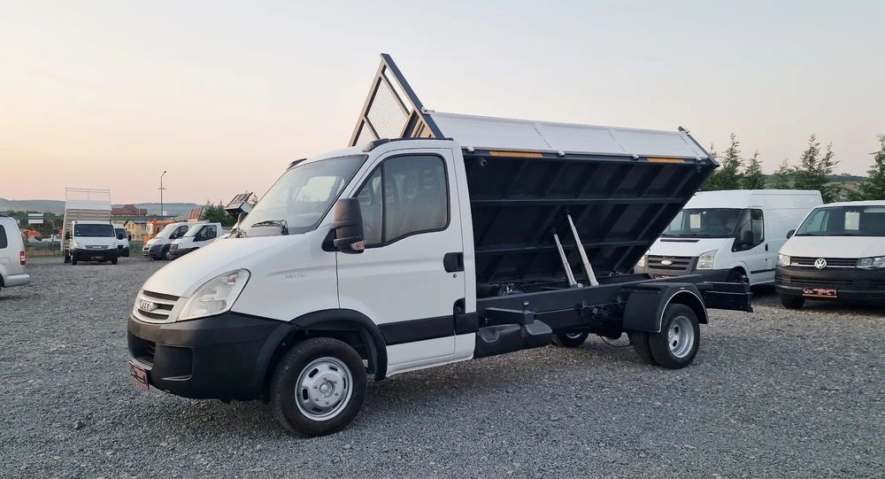 Iveco Iveco daily 35c15,  3000cc, 150cp, basculabil 3 parti, 4,2m, cat B, arcuri contraarcuri, bari torsiune, 2 cilindri  basculare de forta, 07/2009.
