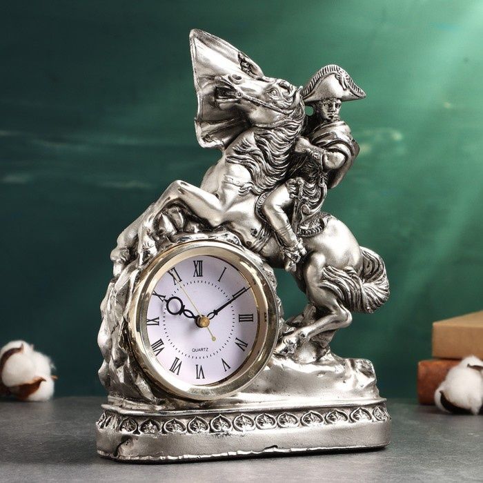 Продам Часы настольные