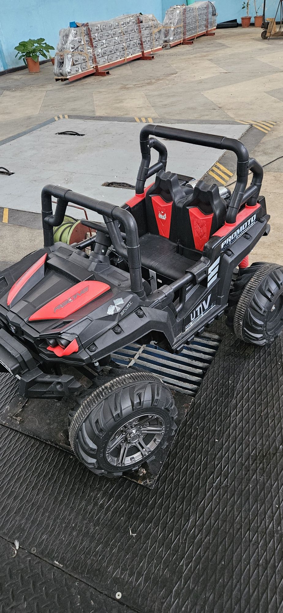 Vând atv electric