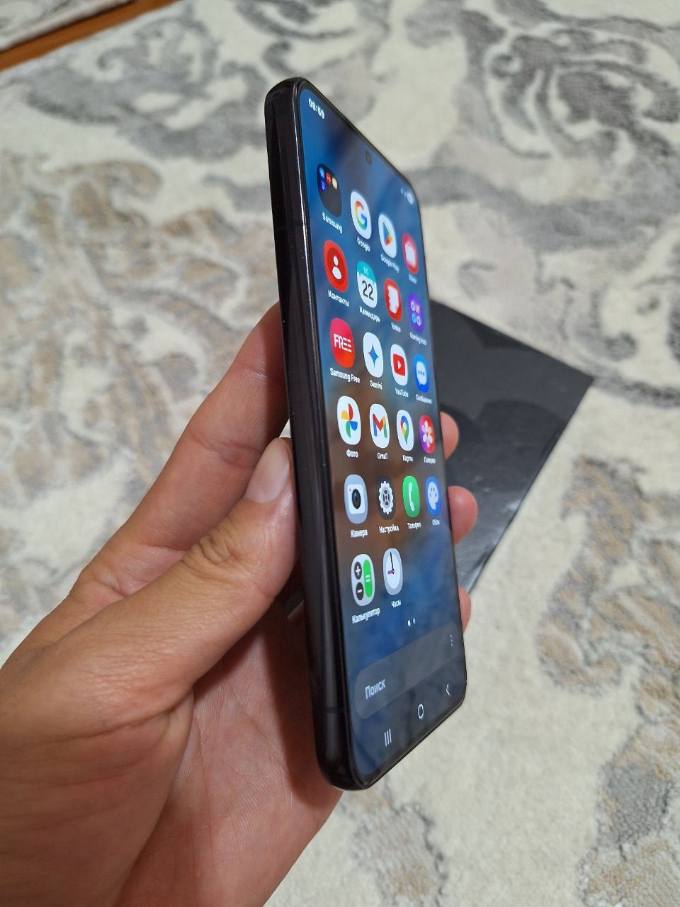 Samsung Galaxy S22 Phantom black идеал холатта