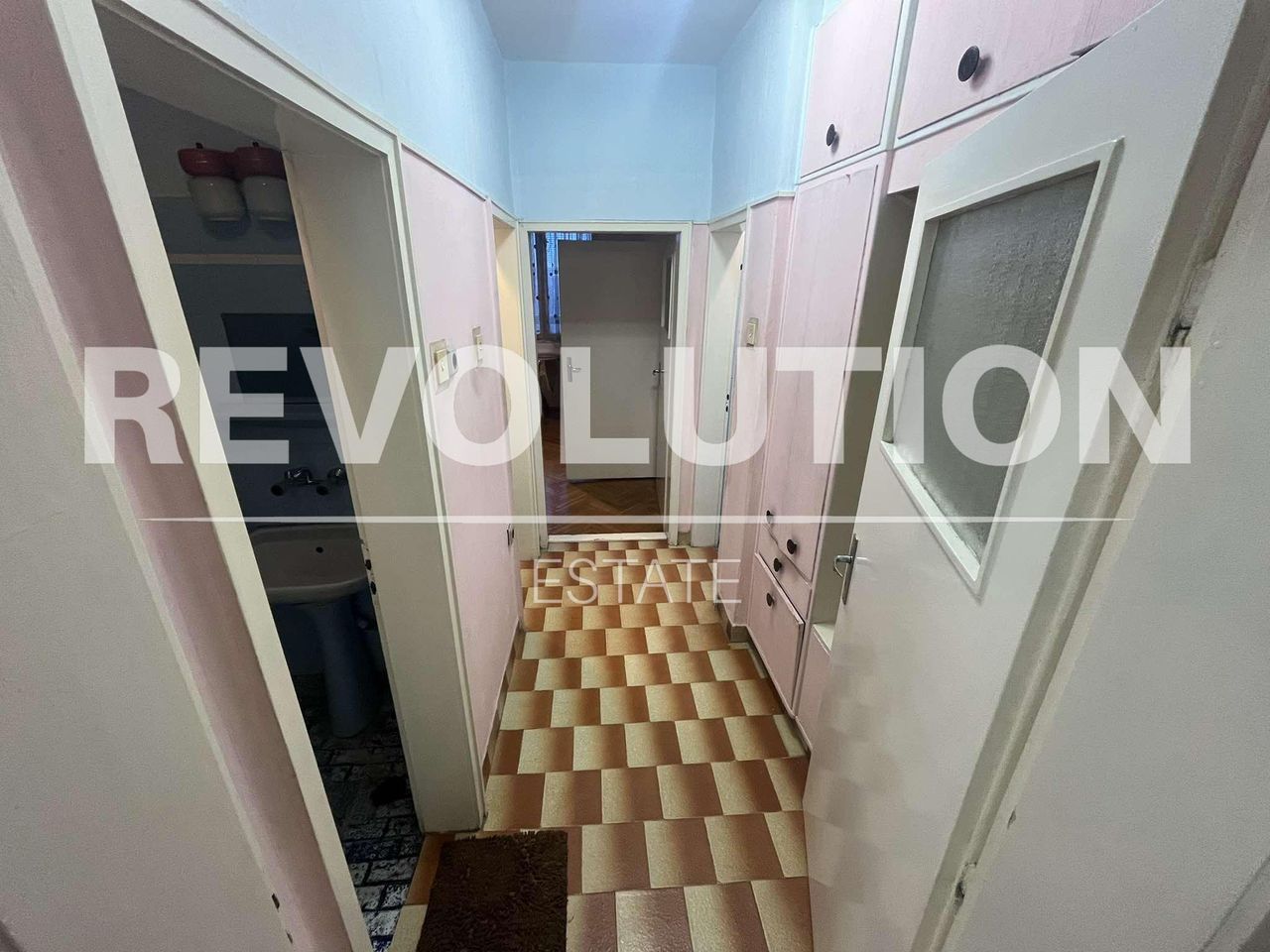 Дава се под наем Тристаен апартамент в Варна, Нептун - 100 кв.м за 400 € - Снимка #9