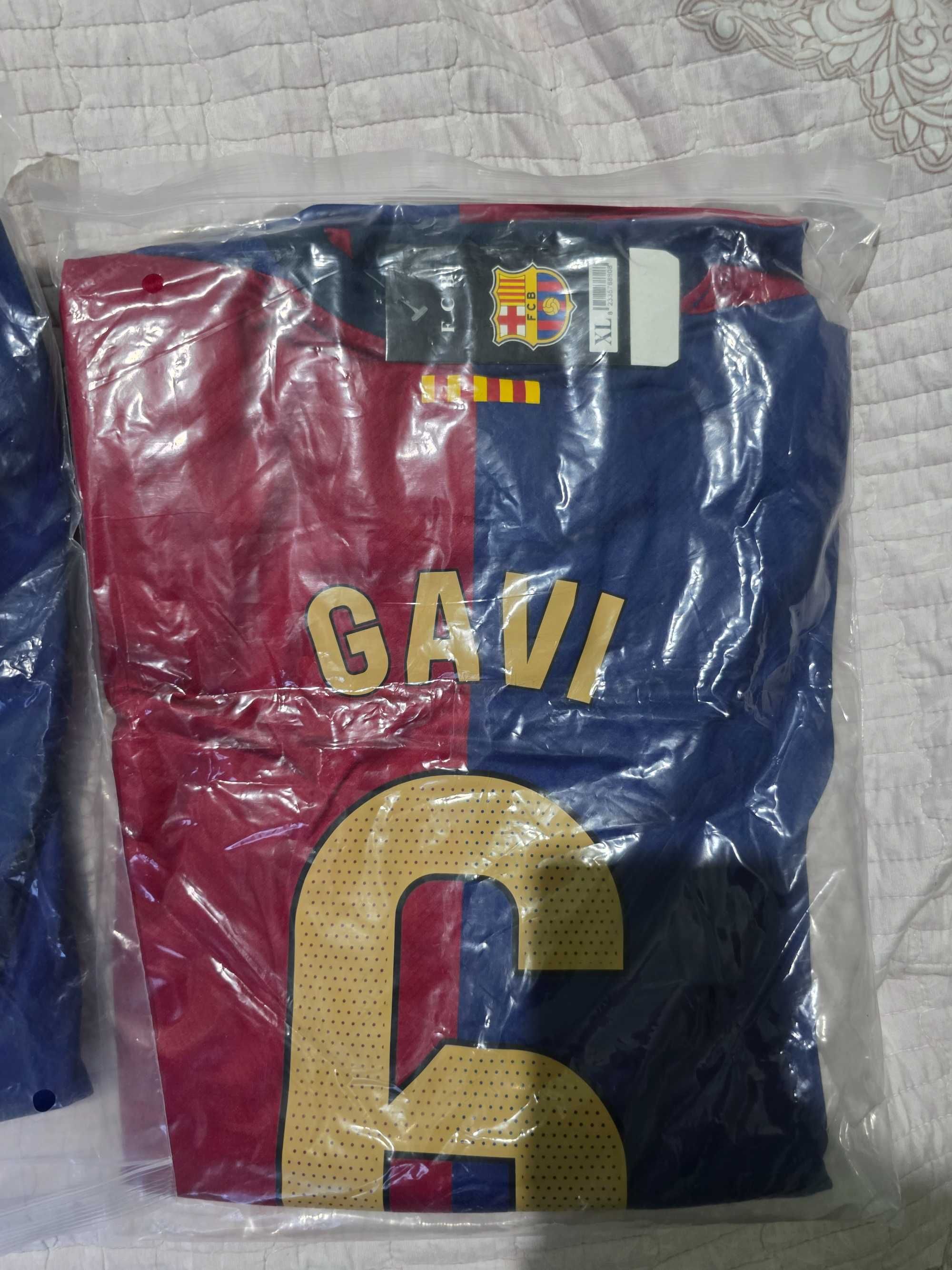 Gavi fudbolkasi, L va XL razmerlari bor