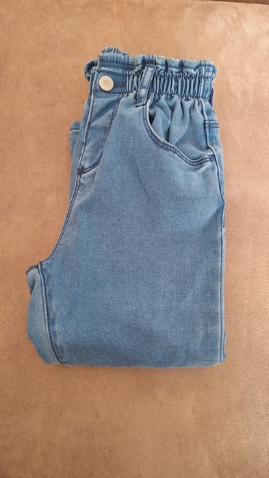 Нови дънки Zara 2-3 години , цена 25 лева
