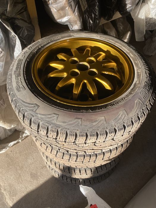 Шины зимние 195/65 R15 в комплекте с дисками Audi 80 90 B4