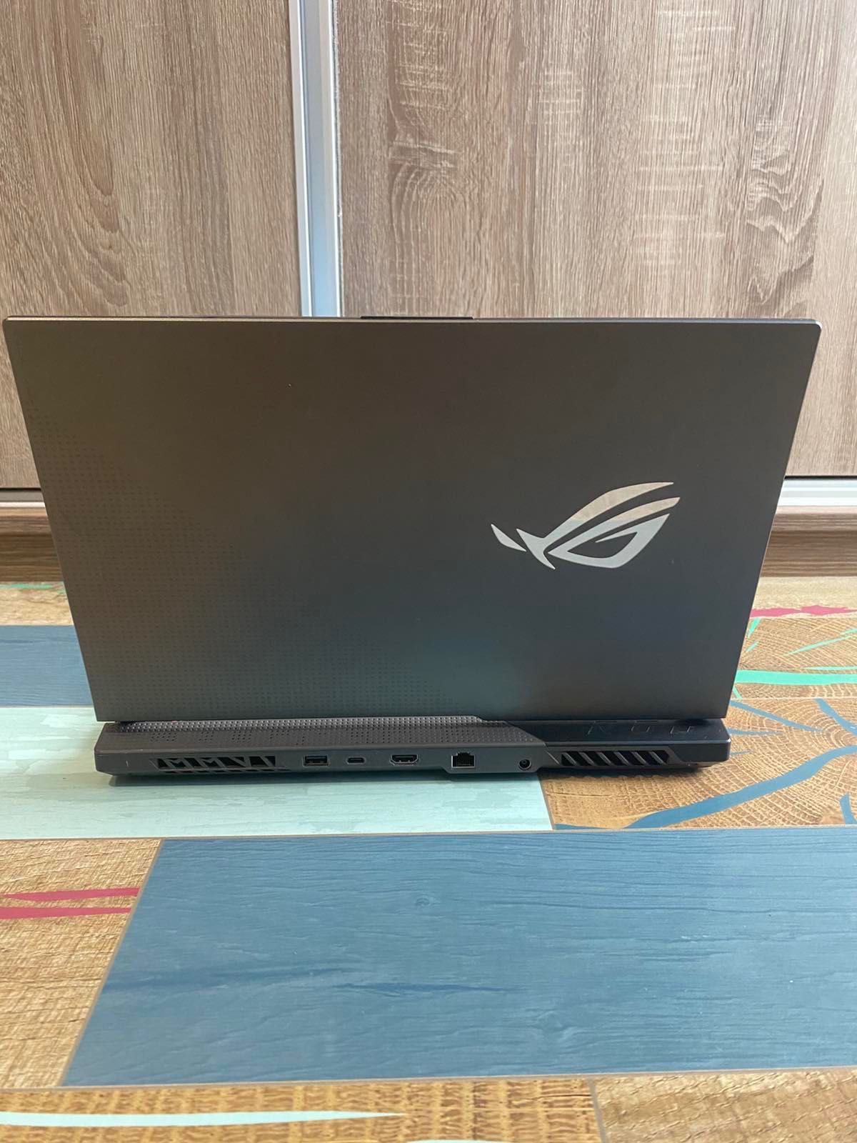 Геймърски лаптоп ASUS ROG Strix G15