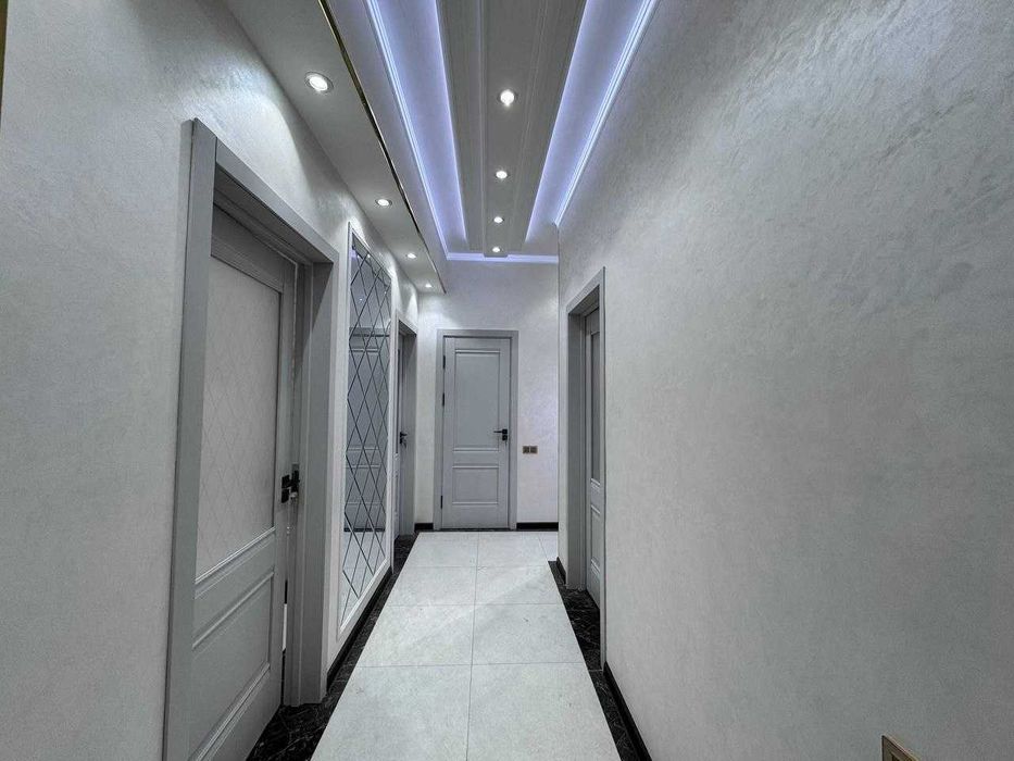 2 хоналик квартира 4 этаж, тожмахал орка томонида жойлашган