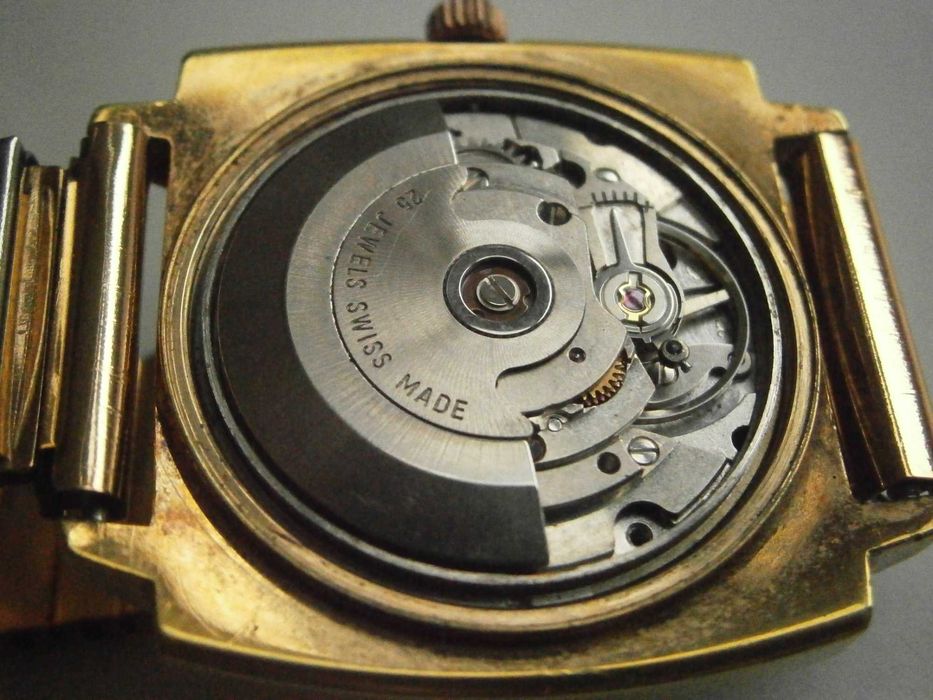 BWC, automatic, case 35,3 mm, cal. ETA 2783, 25 jewels, Swiss