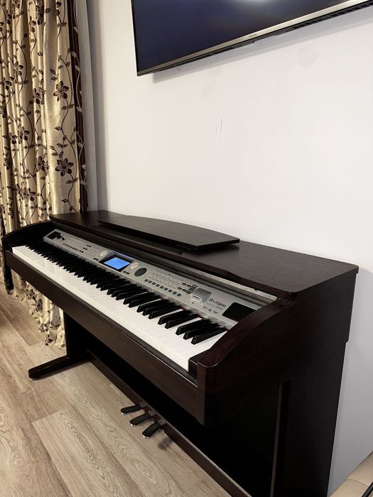 Vând pian Thomann DP85