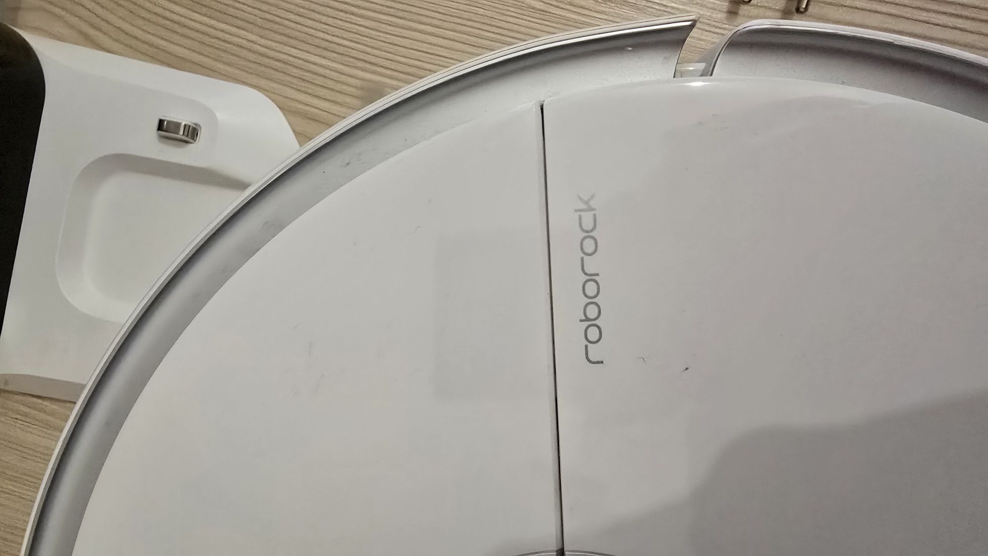 Продам робот пылесос Roborock