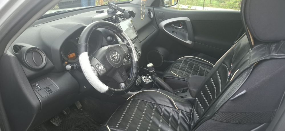 Toyta raw4 3generacia