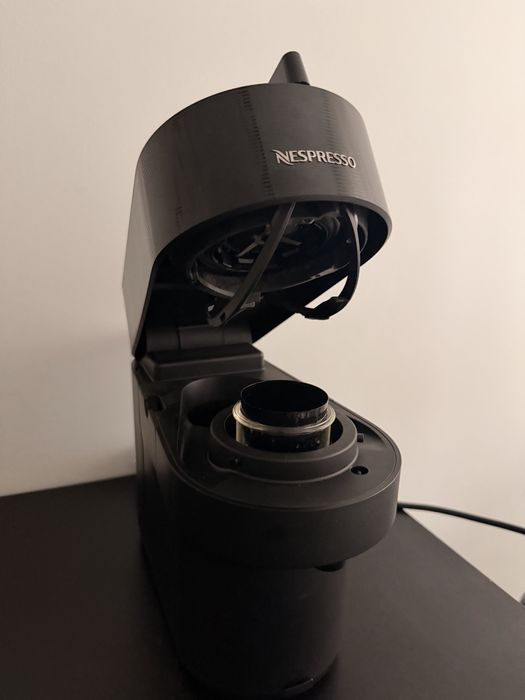 Nespresso Vertuo Pop impecabil