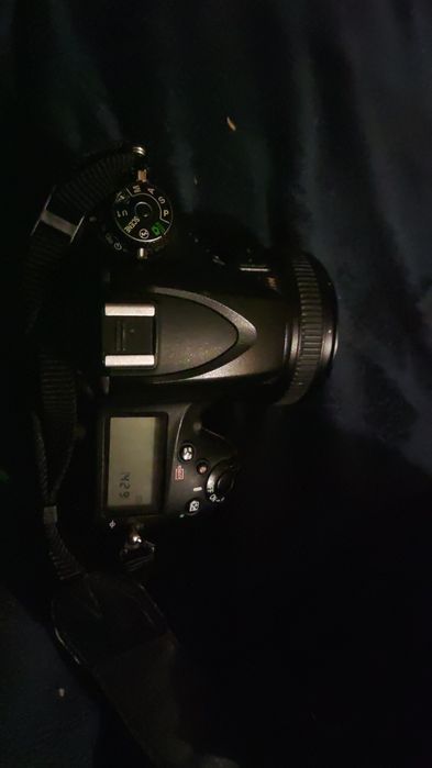 Vând camera Nikon d610