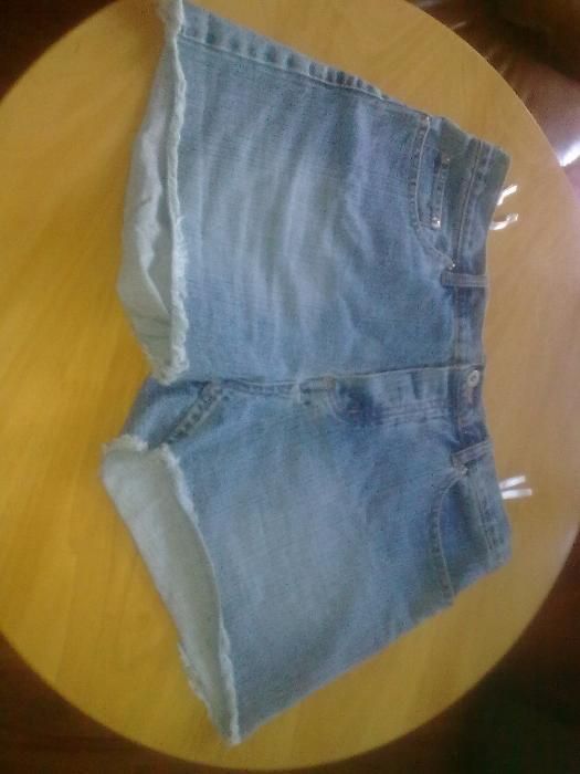 2 pantaloni scurti blugi