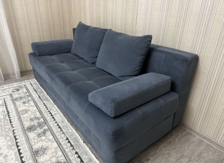 Отдам диван бесплатно !