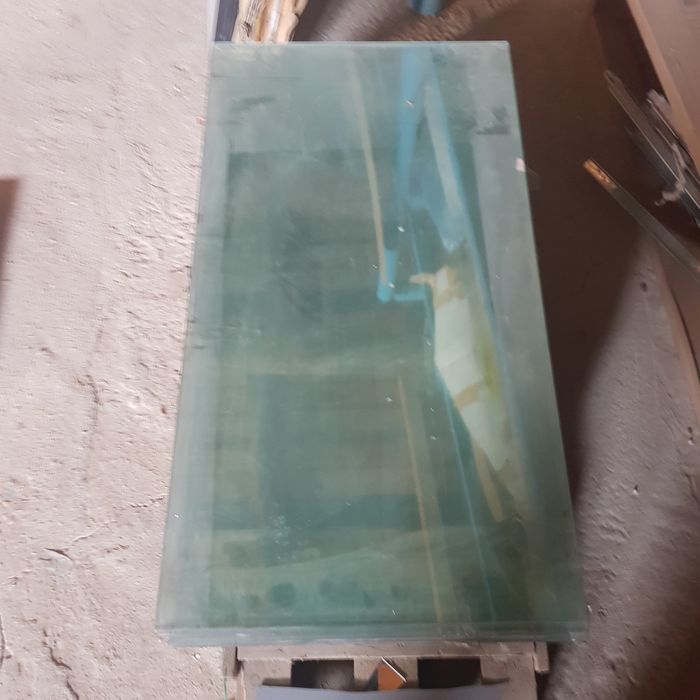 Стеклянные полки