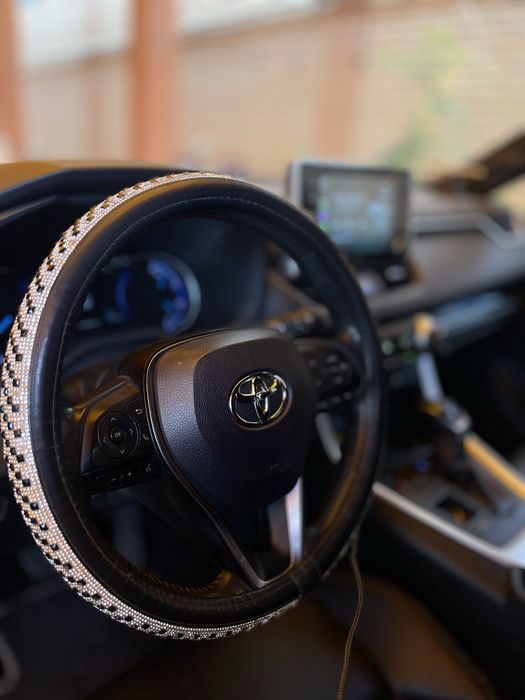 Toyota RAV 4 гибрид . 2021