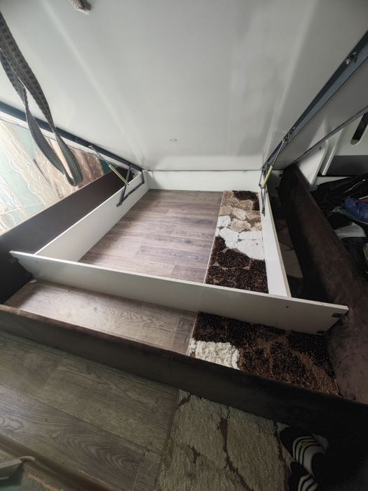 Продам 2-х спальную кровать