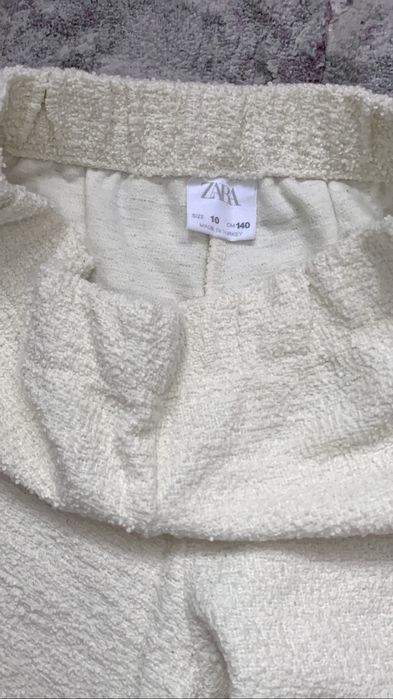 Pantaloni Zara 140