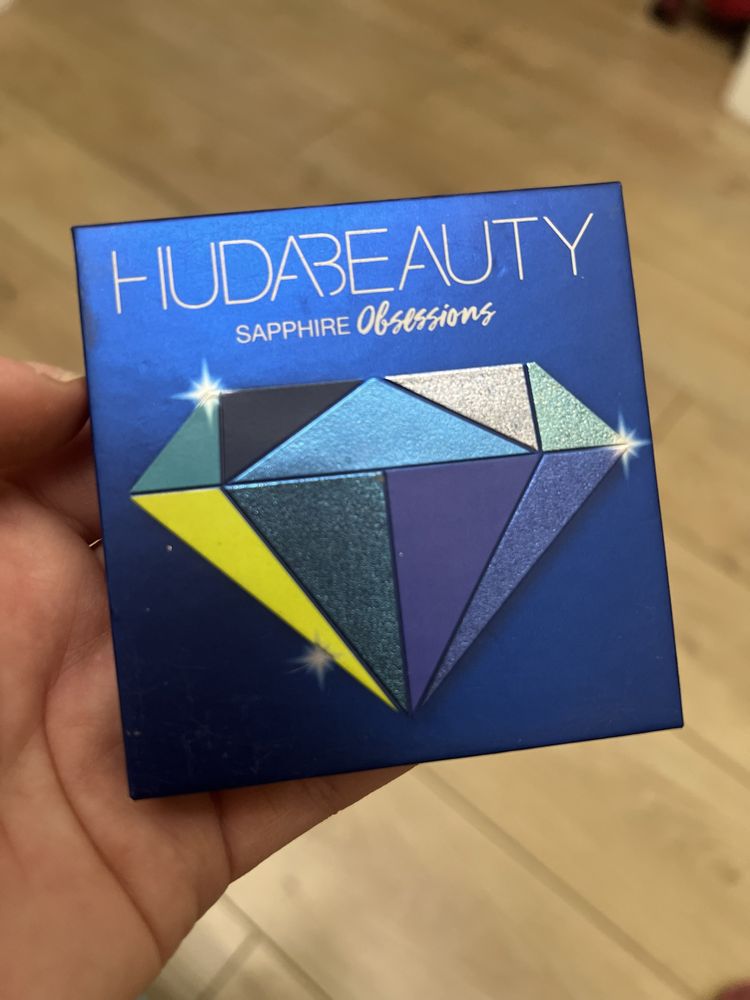 Charlotte tilbury, Huda beauty тени