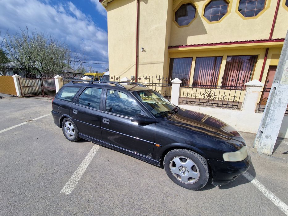 Vând Opel Vectra