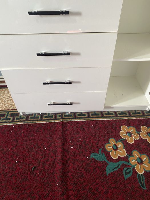 Продаётся трюмо с зеркалом — отличное состояние