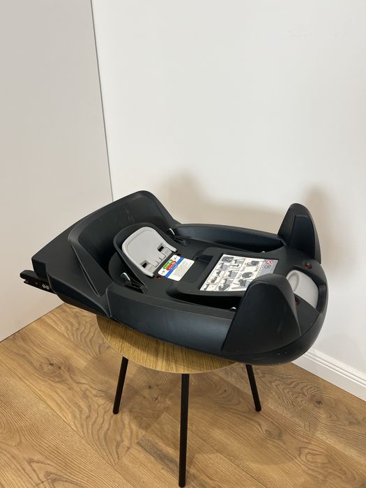 Cărucior Stokke V5 3 în 1 + bază Isofix