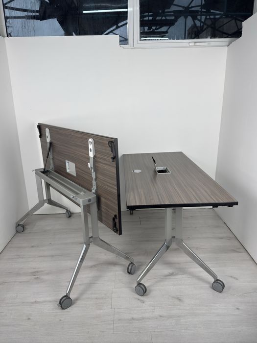 Офис сгъваема маса за обучение или срещи с колелца обзавеждане;